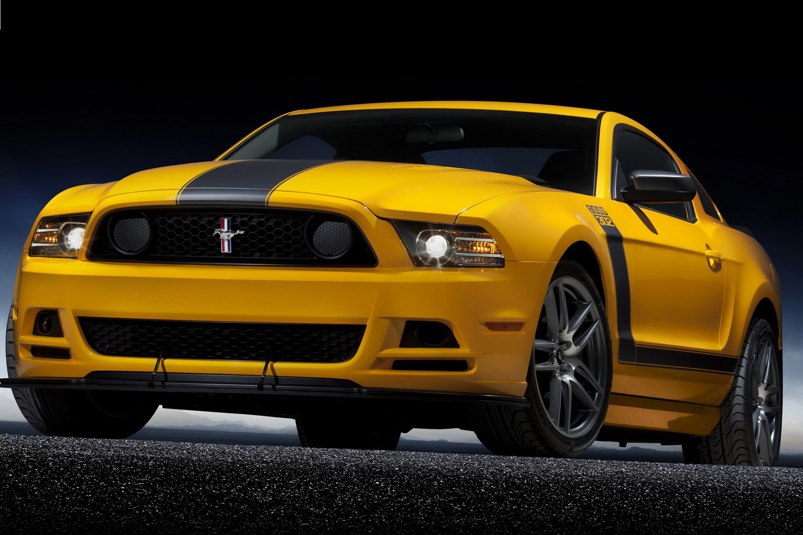 FORD-MUSTANG-BOSS-302-2013-2.jpg