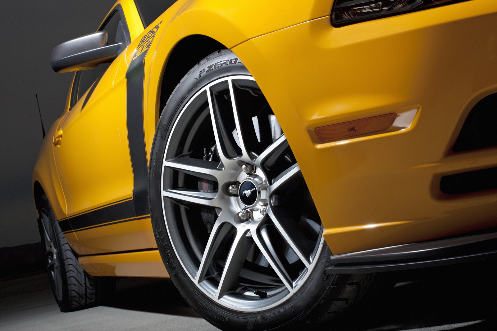 FORD-MUSTANG-BOSS-302-2013-6.jpg